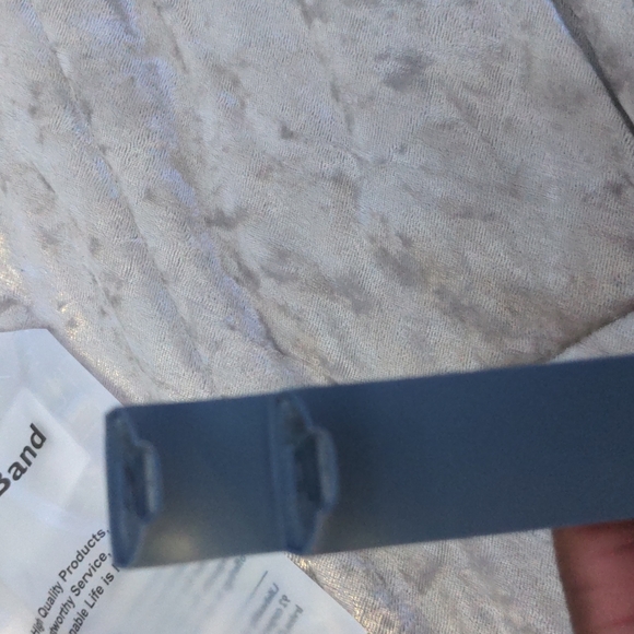 FITBIT (WOMEN'S LARGE) CHARGE 3 BAND BLUE/GREY MADE IN CHINA - Picture 5 of 6